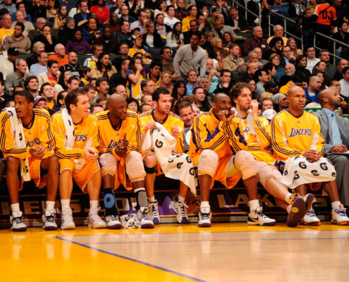 banquillo lakers  x